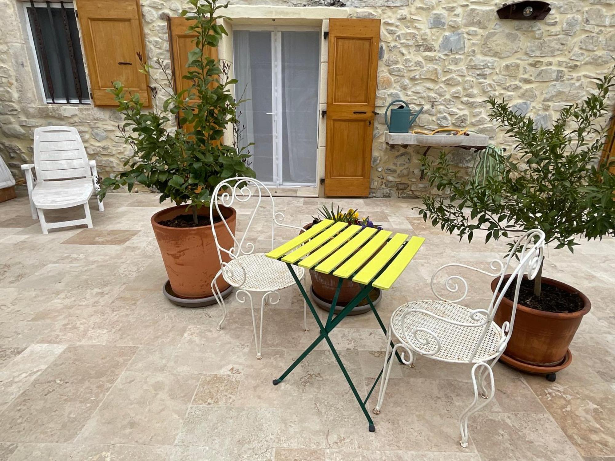 La Bergerie Appartement Domessargues Buitenkant foto